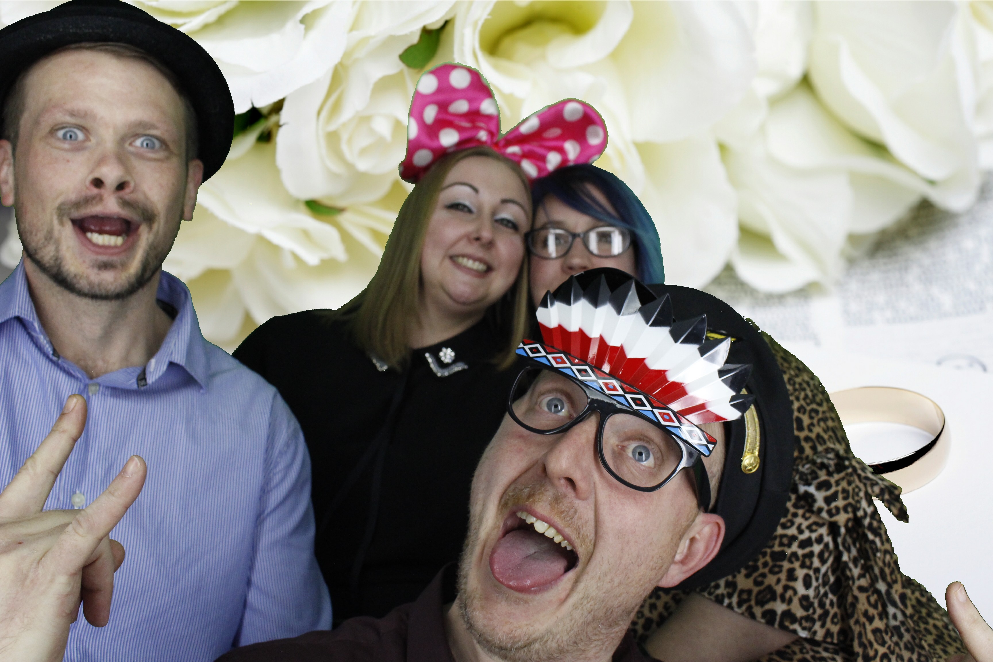 Mr & Mrs Mills | View more photos from the event at gallery.myphotoboothexperience.co.uk/u/MyPhotoBoothExperienceLtd/Mr-Mrs-Mills
